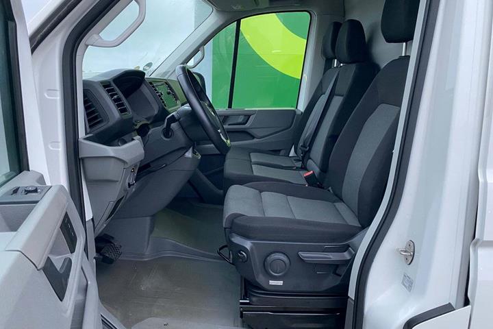 Hvid VW Crafter 35 fra 2024