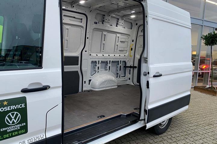 Hvid VW Crafter 35 fra 2024
