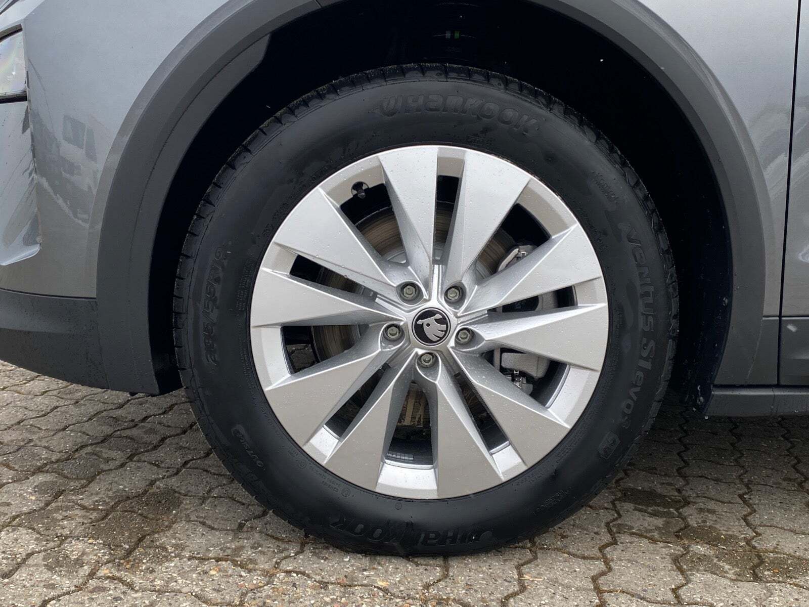 Grå Skoda Elroq fra 2026