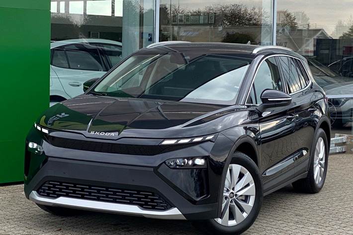 Sort Skoda Elroq fra 2026 set udefra