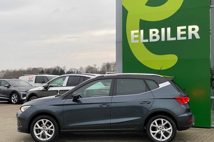 Grå Seat Arona fra 2023