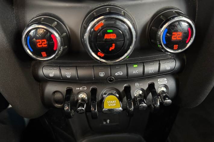 Sort Mini Cooper SE fra 2023