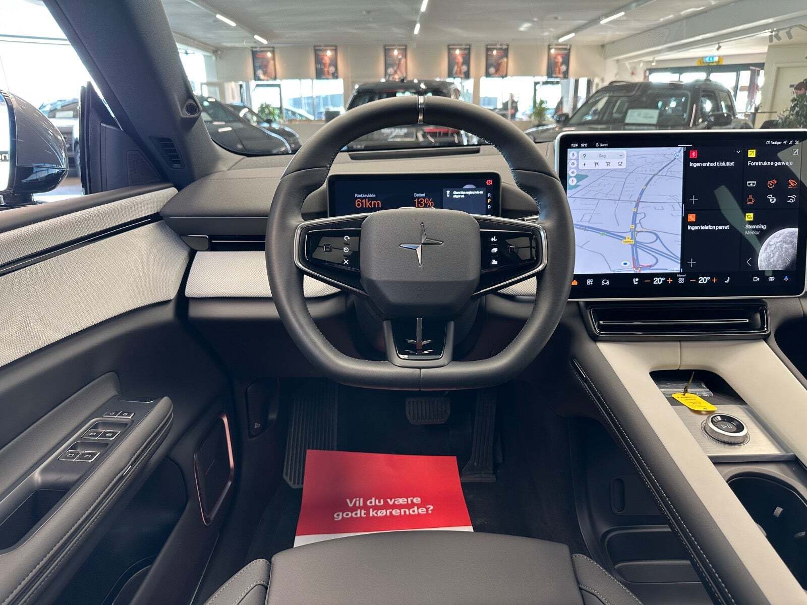 Grå Polestar 4 fra 2024