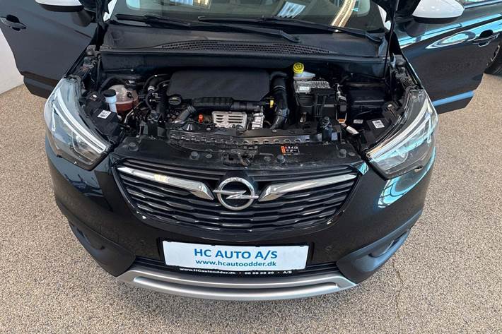 Sort Opel Crossland X fra 2018