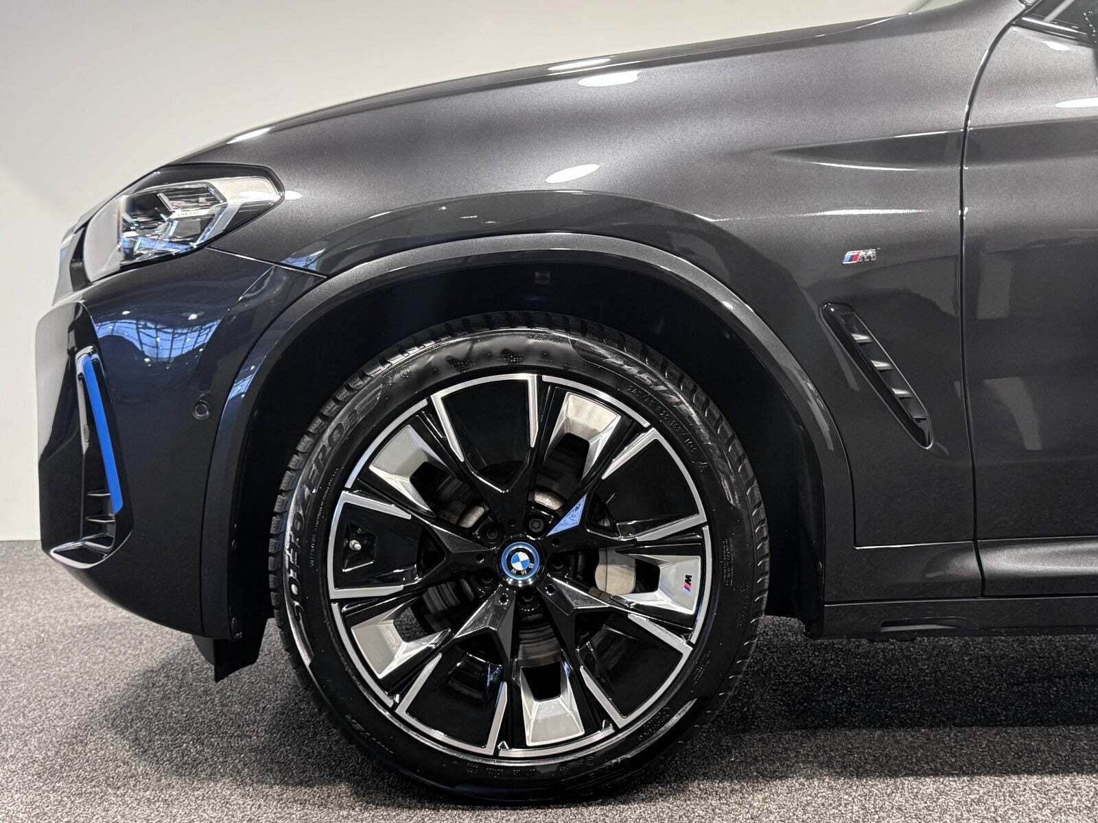 BMW iX3 Charged Plus M-Sport