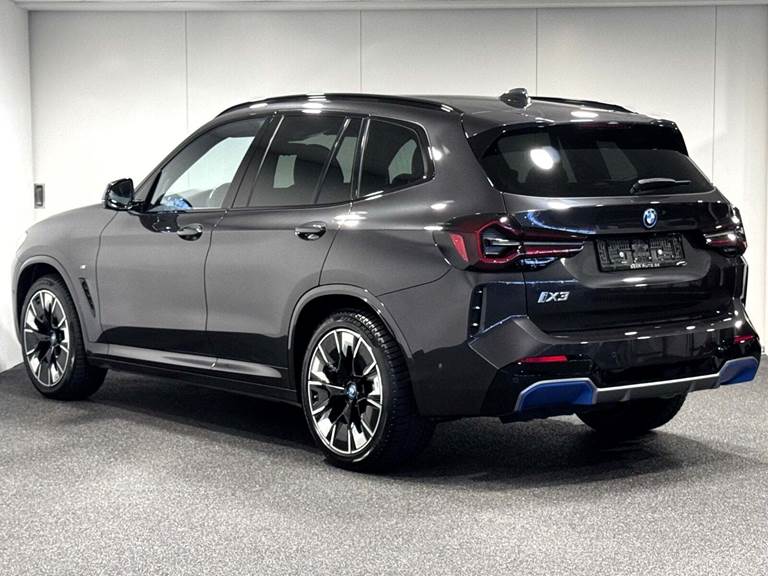 BMW iX3 Charged Plus M-Sport