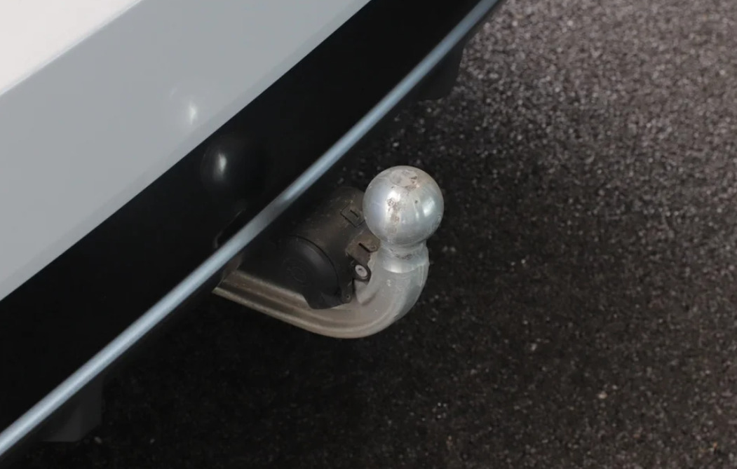 Hvid BMW iX3 fra 2023