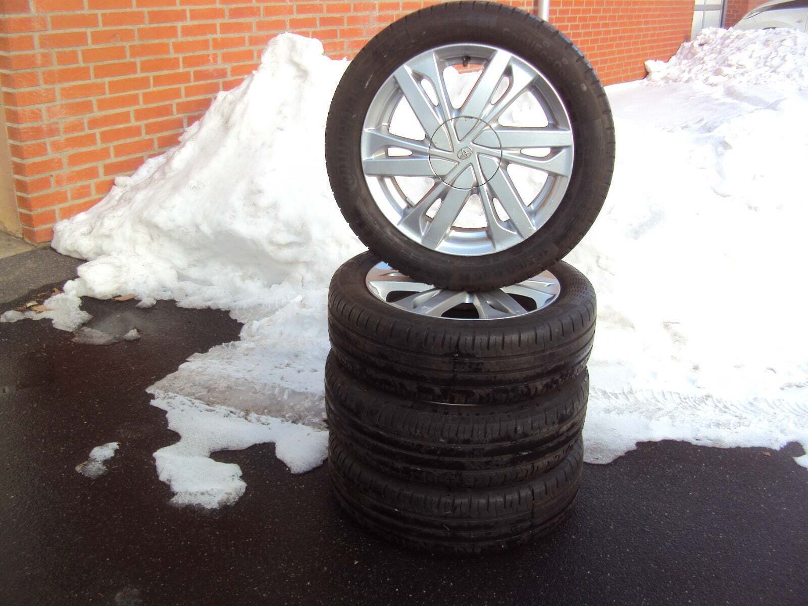 Hvid Toyota Aygo fra 2014