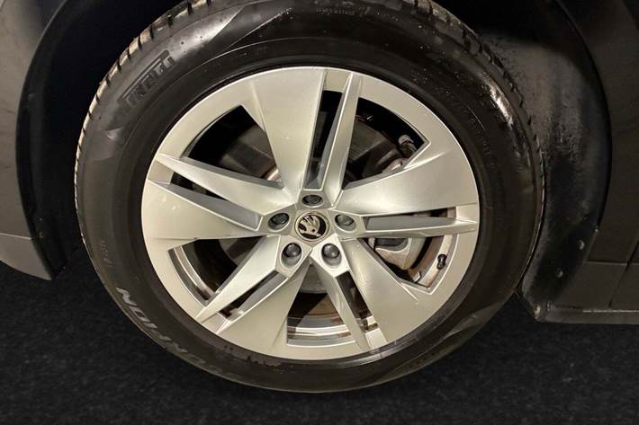 Sort Skoda Enyaq fra 2025