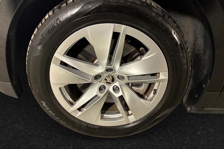 Sort Skoda Enyaq fra 2025