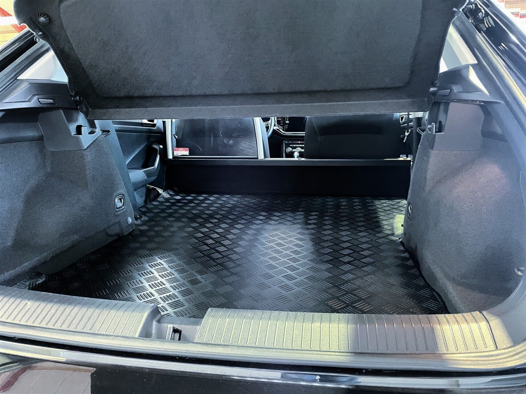 Sort VW T-Roc fra 2019