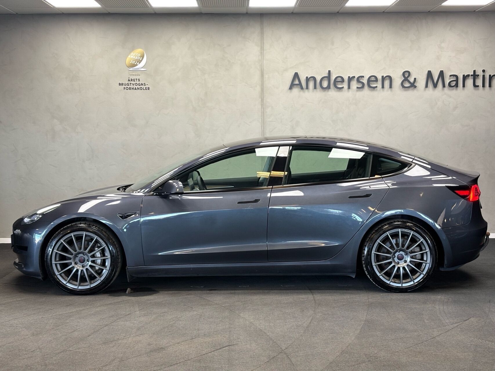 Tesla Model 3 EL Standard Range Plus 258HK Aut.