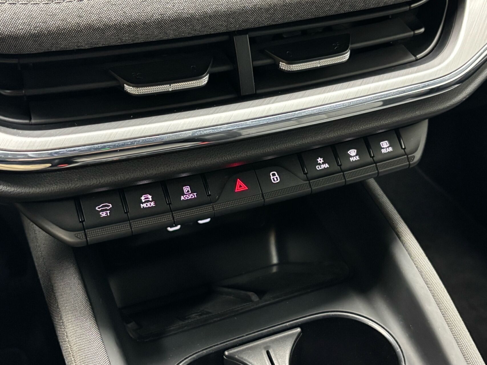 Hvid Skoda Enyaq fra 2022