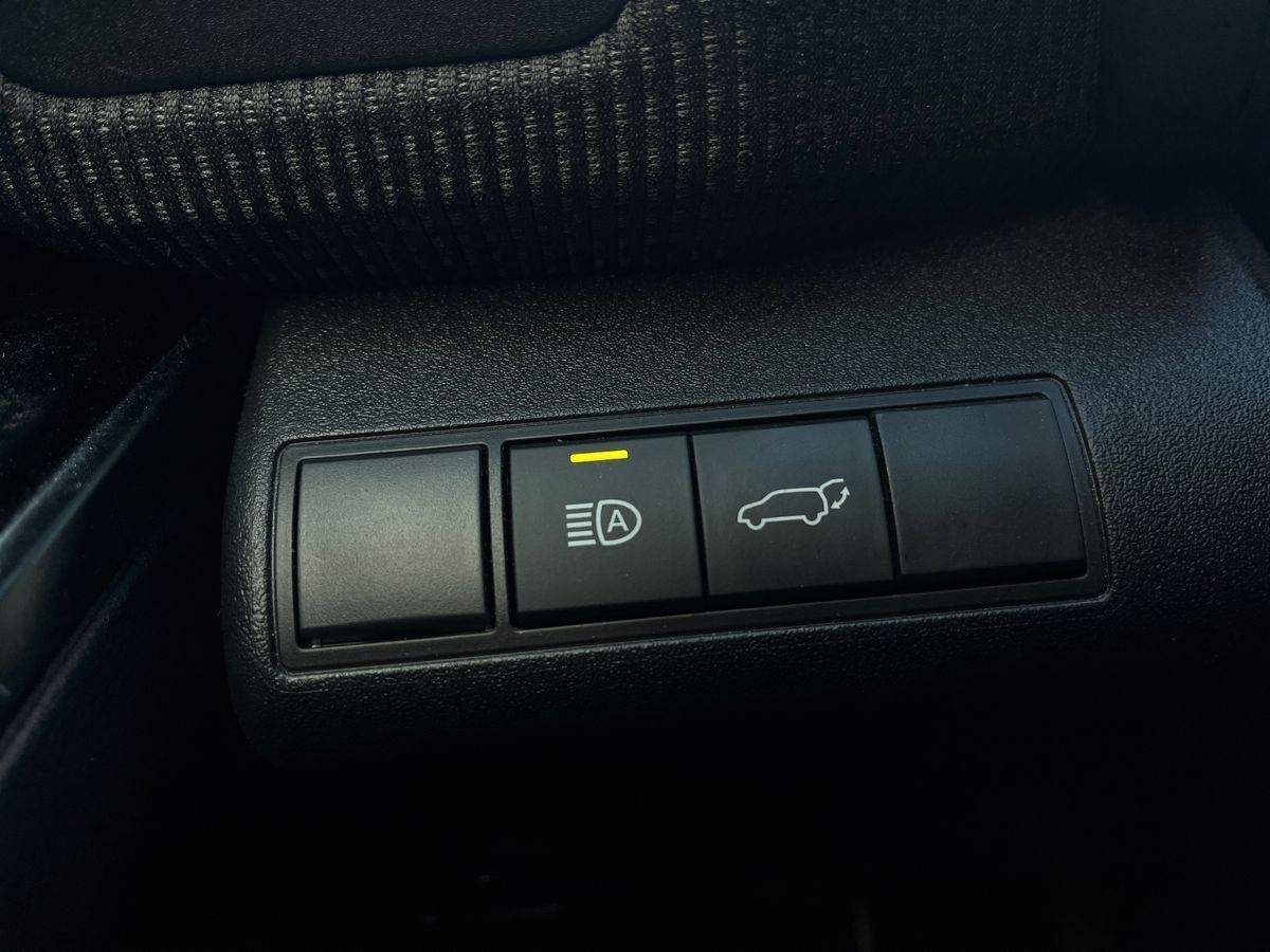 Sort Toyota BZ4X fra 2023