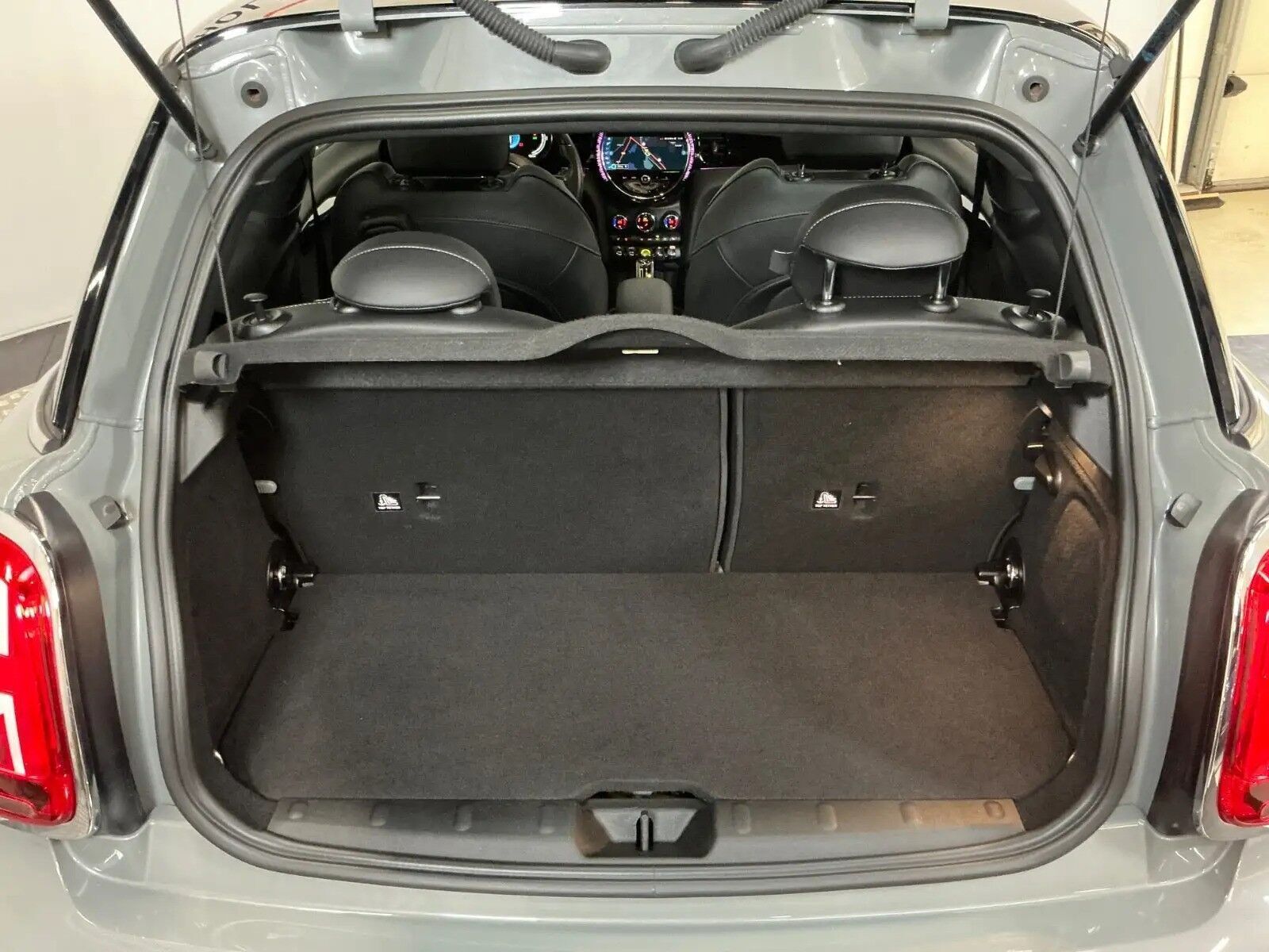 Grå Mini Cooper fra 2022