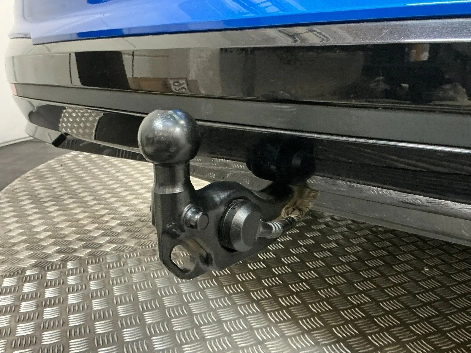 Blå Skoda Enyaq fra 2022