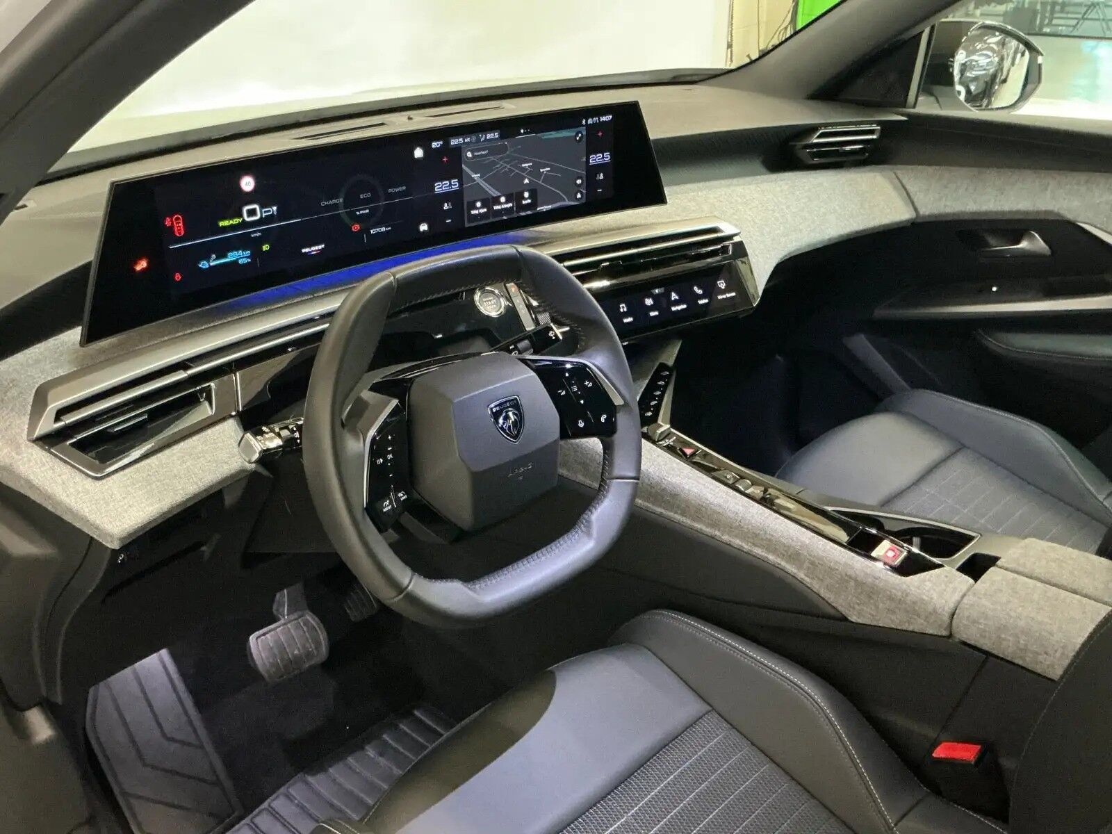 Peugeot e-3008 EL Allure 210HK 5d Aut.