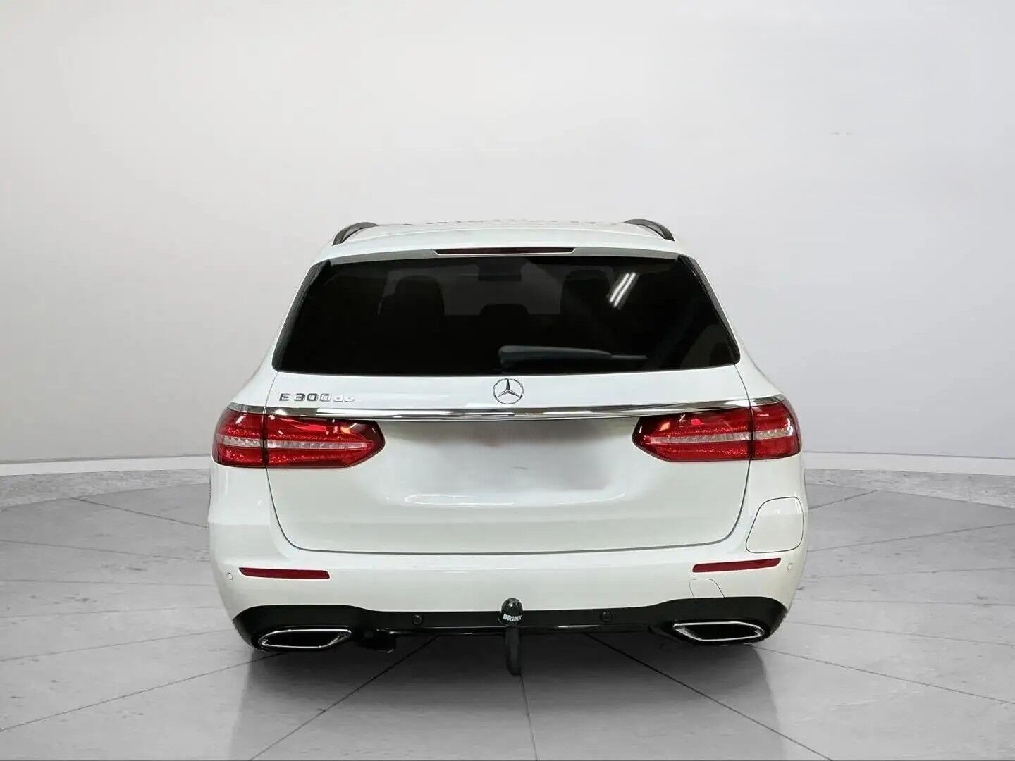 Mercedes E300 de 2,0 T Plugin-hybrid AMG Line 9G-Tronic 306HK Stc Aut.