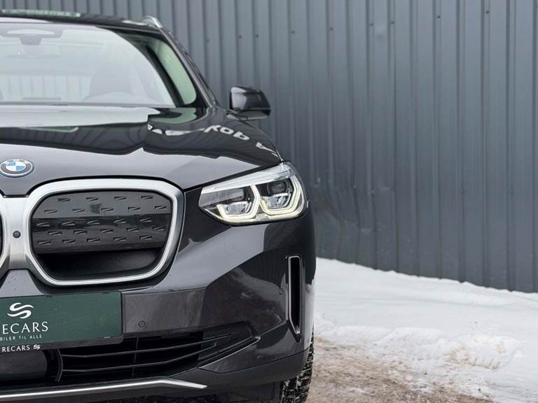 BMW iX3 Charged Plus