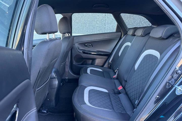 Sort Kia Ceed fra 2016