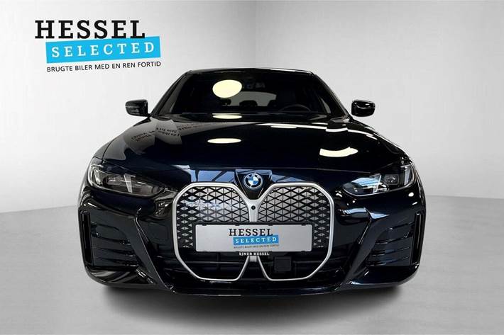 Sort BMW i4 fra 2025