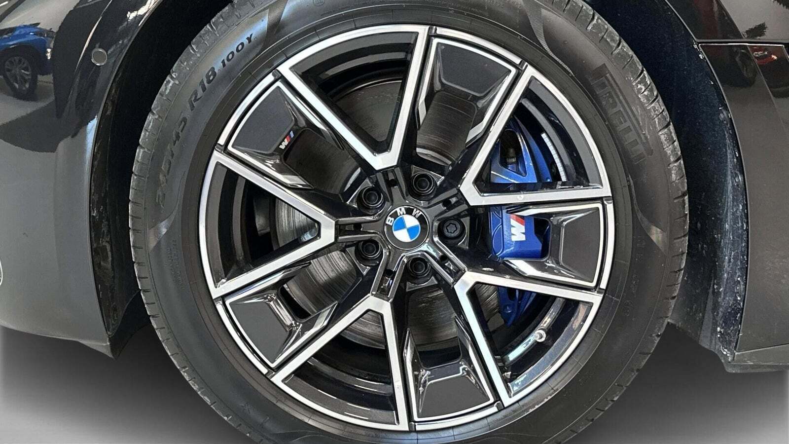 Sort BMW i4 fra 2025