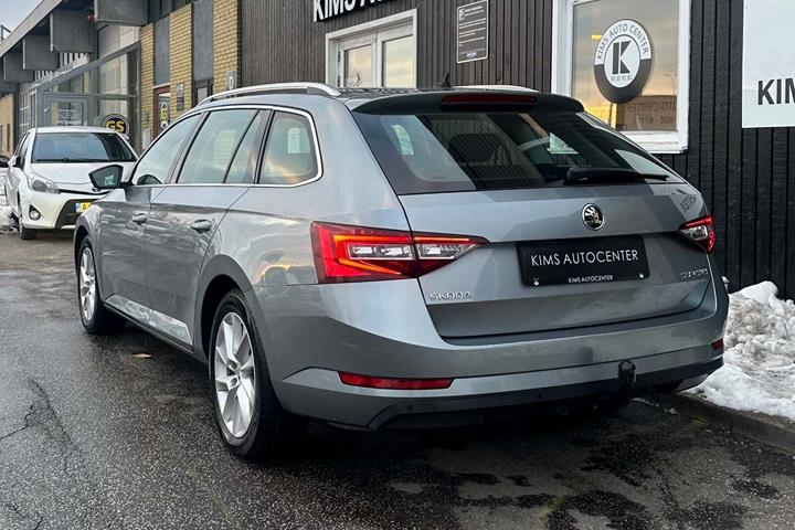 undefined Skoda Superb fra 2018