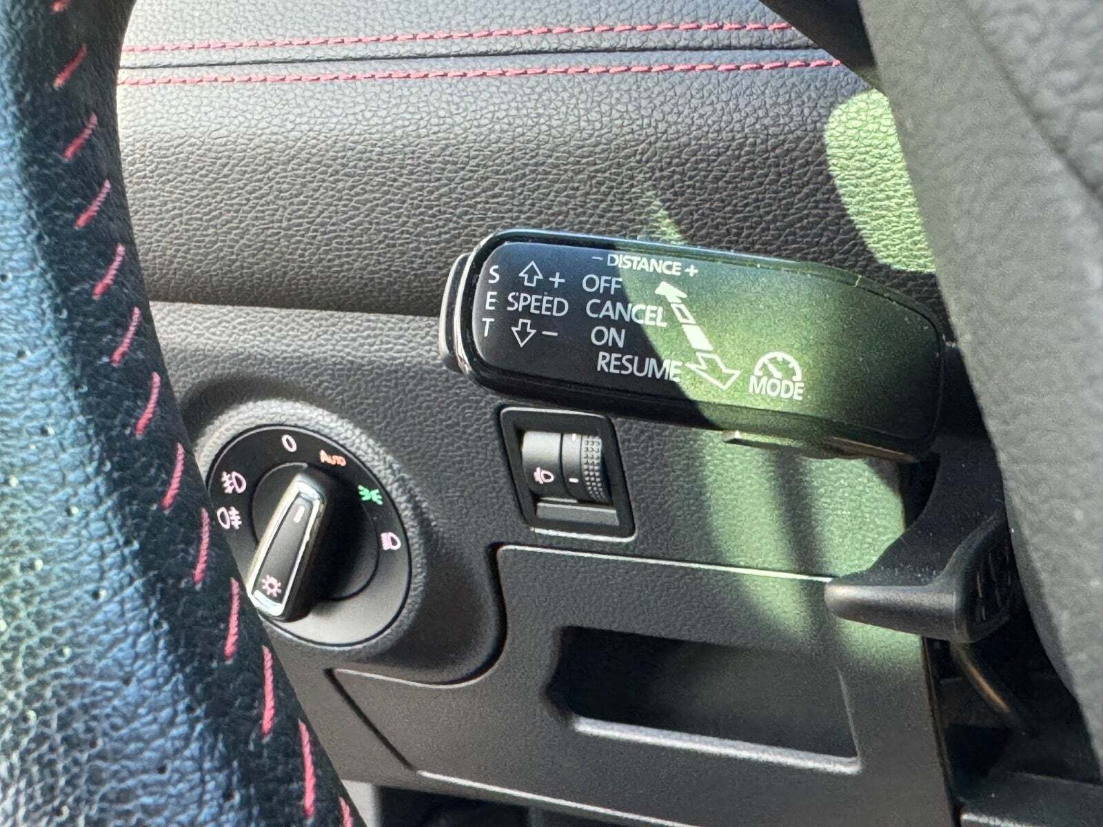 Blå Seat Arona fra 2018