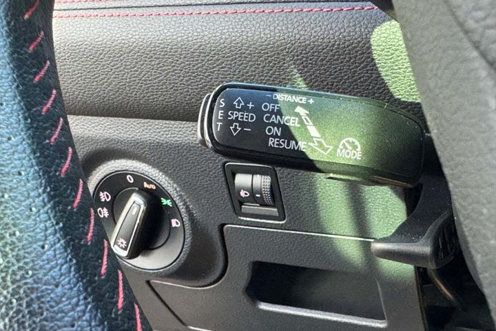 Blå Seat Arona fra 2018