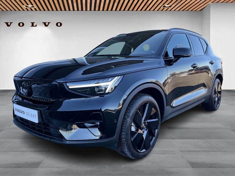 Volvo EX40 Extended Range Black Edition