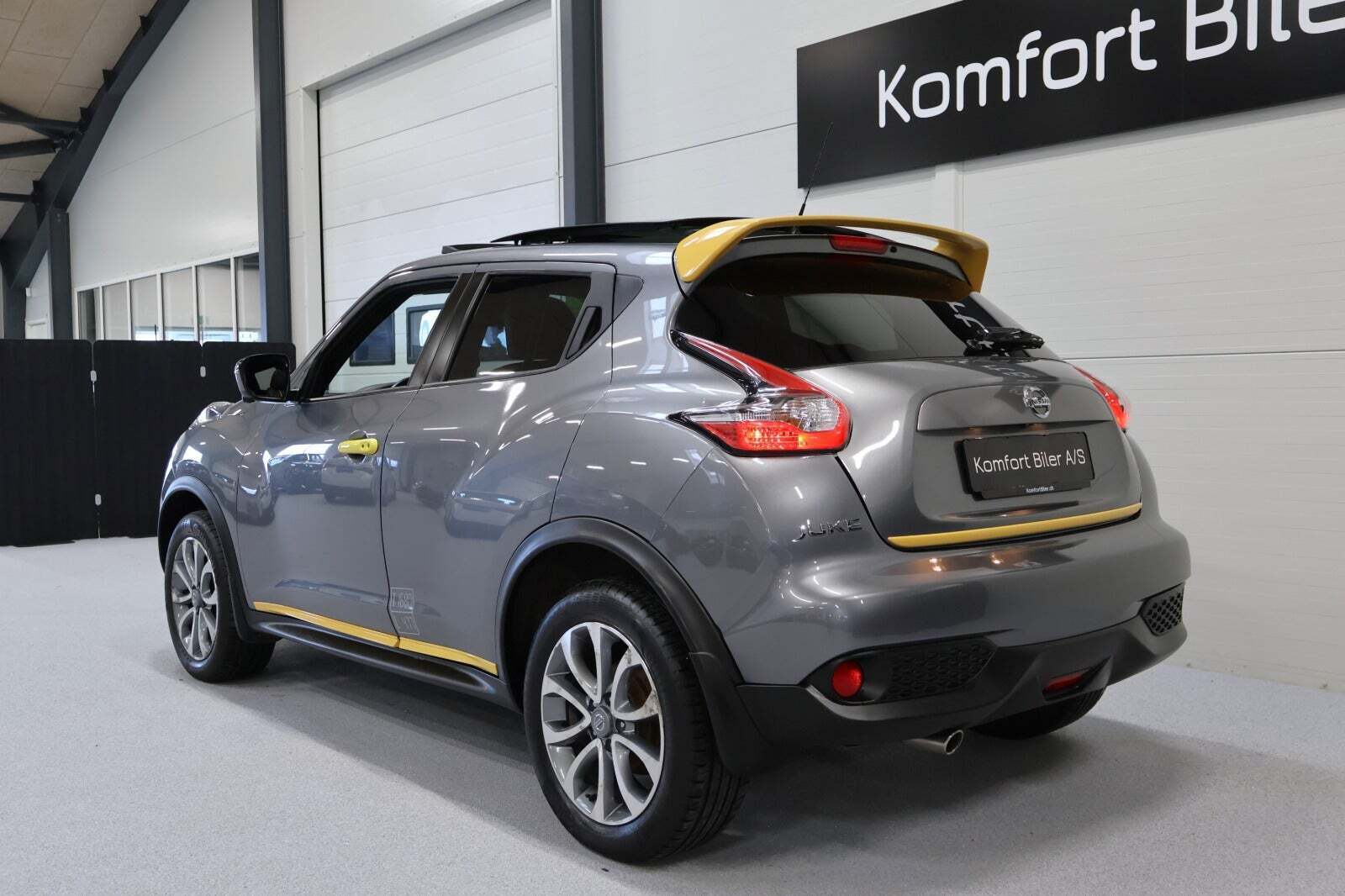 Grå Nissan Juke fra 2011