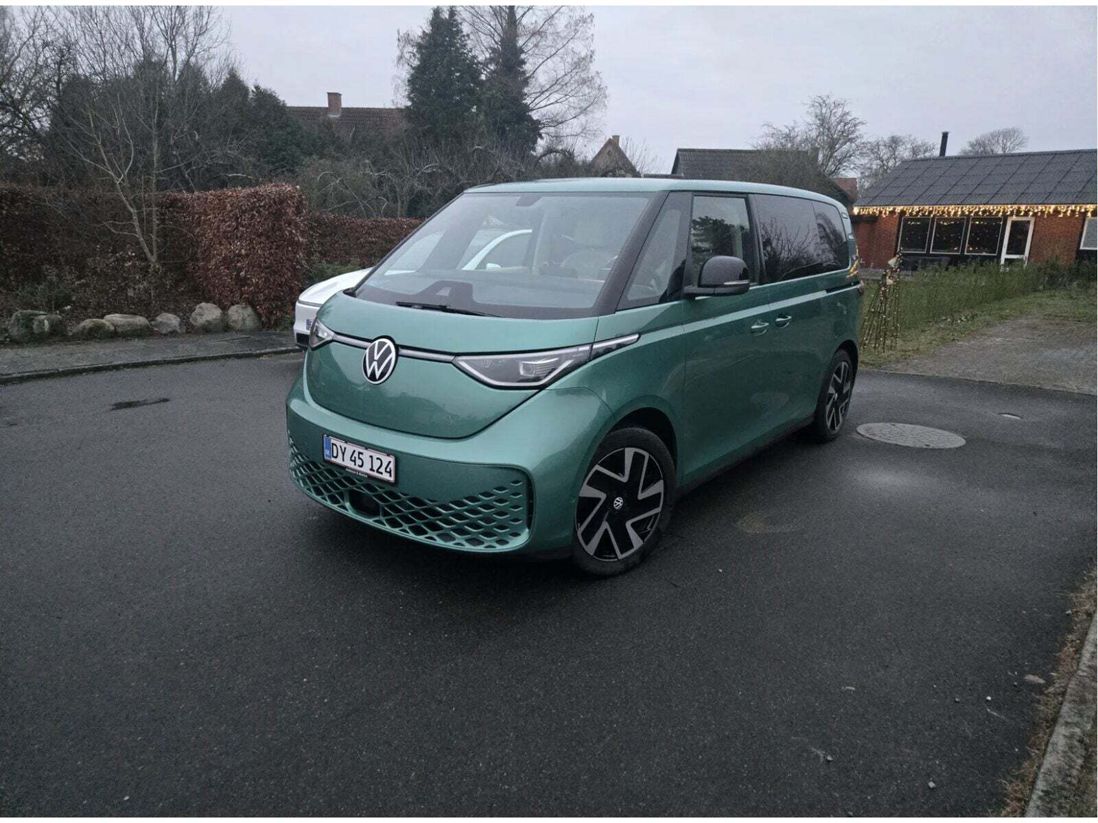 Grøn VW ID.Buzz fra 2023