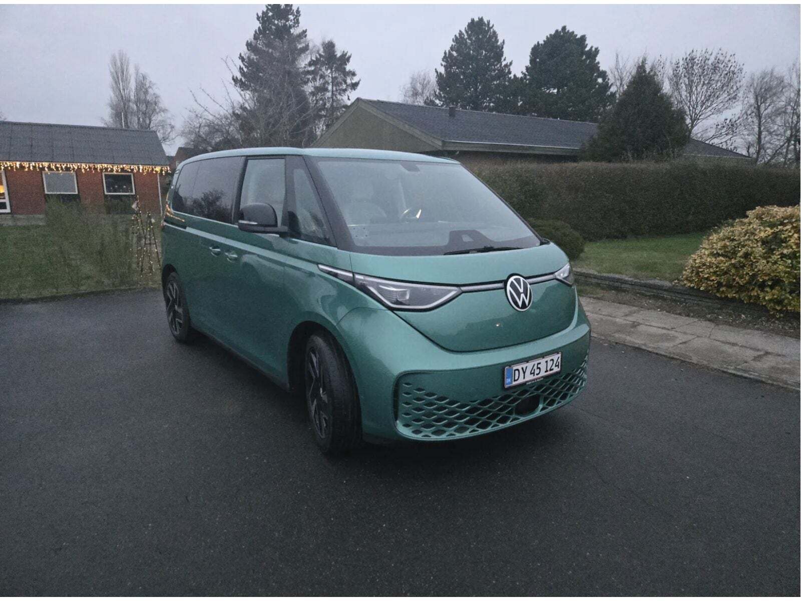 Grøn VW ID.Buzz fra 2023