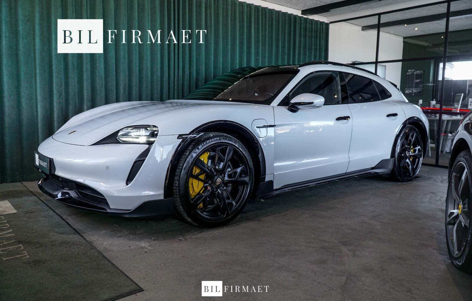 Porsche Taycan Turbo S Performance+ Cross Turismo