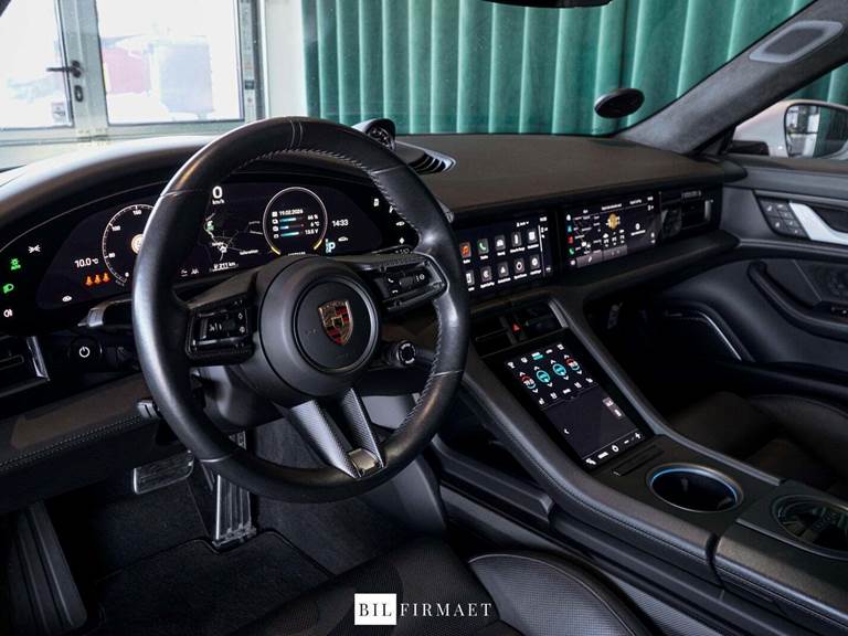 Porsche Taycan Turbo S Performance+ Cross Turismo