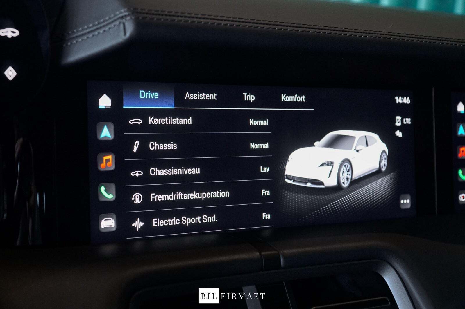 Grå Porsche Taycan Turbo S fra 2022