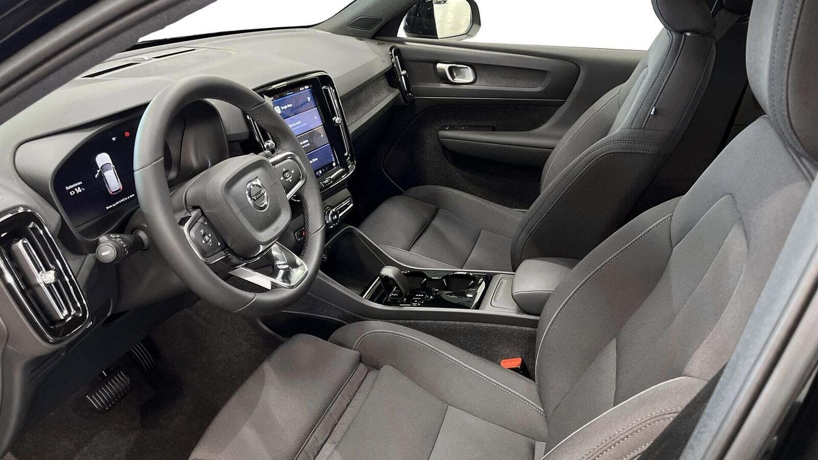 Volvo XC40 P6 ReCharge Core