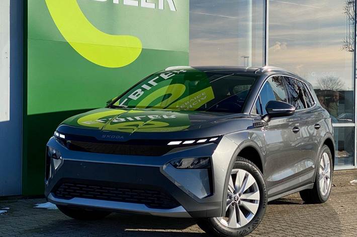 Grå Skoda Elroq fra 2026 set udefra
