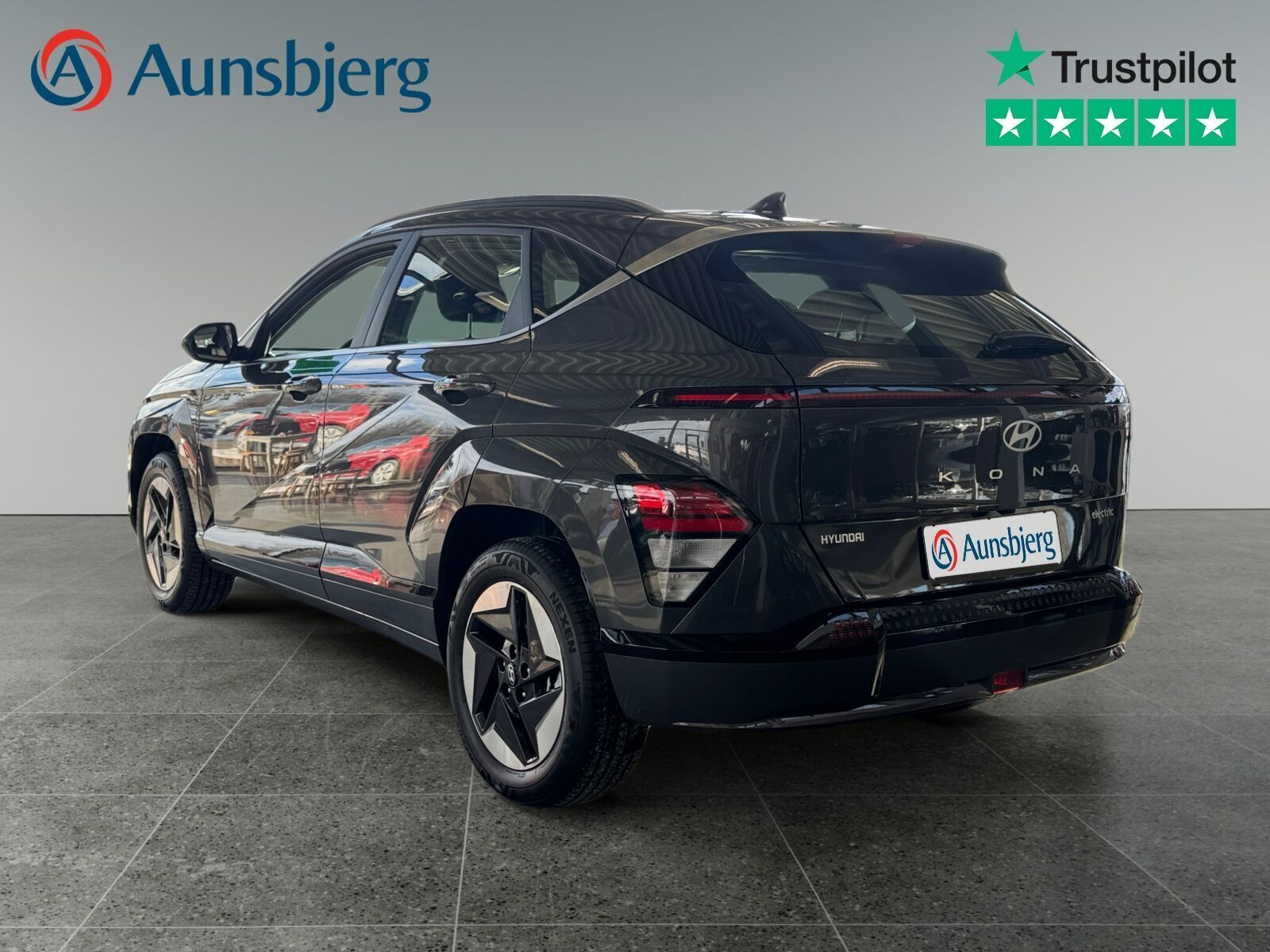 Grå Hyundai Kona fra 2025