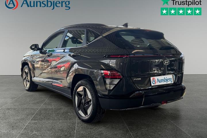 Grå Hyundai Kona fra 2025