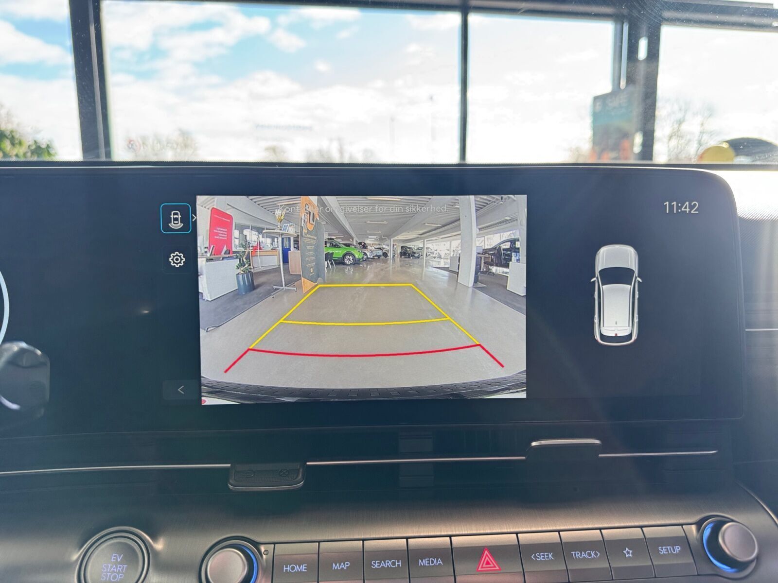 Grå Hyundai Kona fra 2025