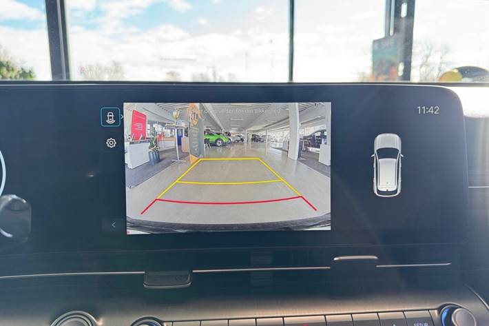 Grå Hyundai Kona fra 2025