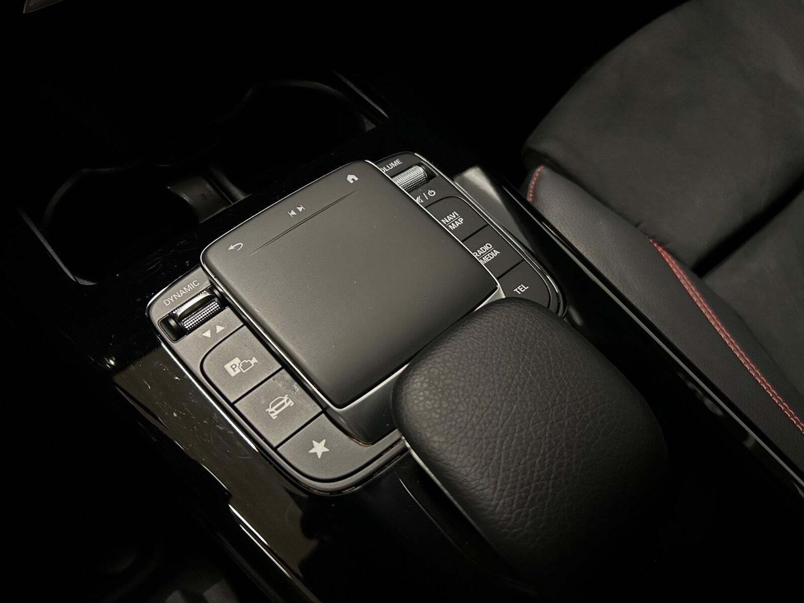 Sort Mercedes A200 d fra 2020