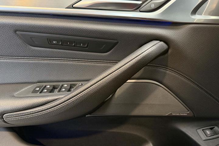 Sort BMW M550d fra 2018