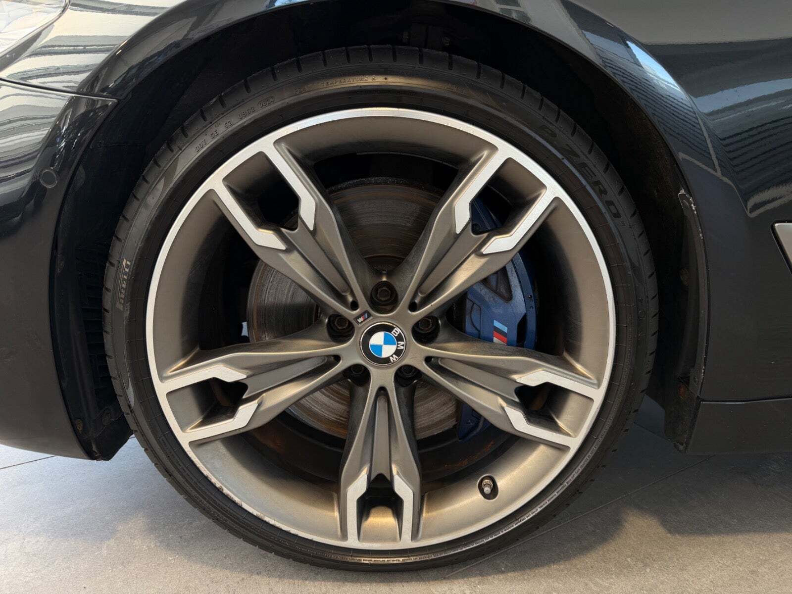 Sort BMW M550d fra 2018