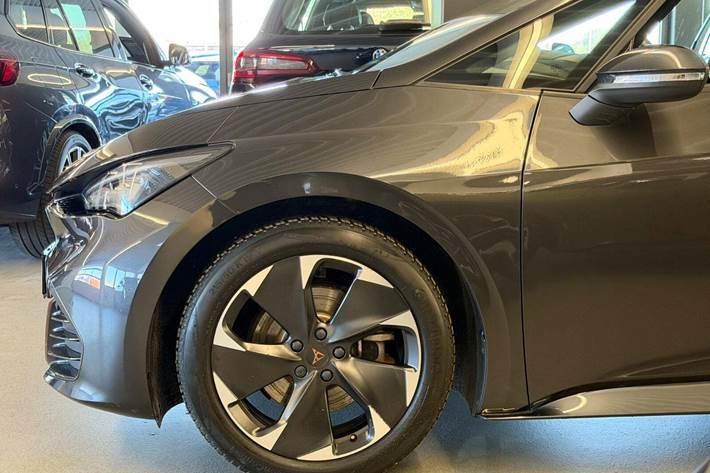 Grå Cupra Born fra 2023