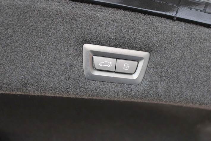 Sort BMW i7 fra 2024