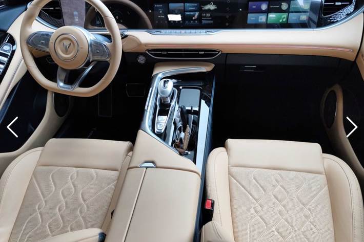 Beige Voyah Free fra 2026