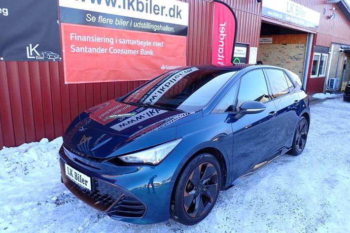 Blå Cupra Born fra 2022 set udefra