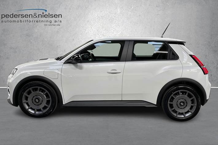 Hvid Renault R5 fra 2025